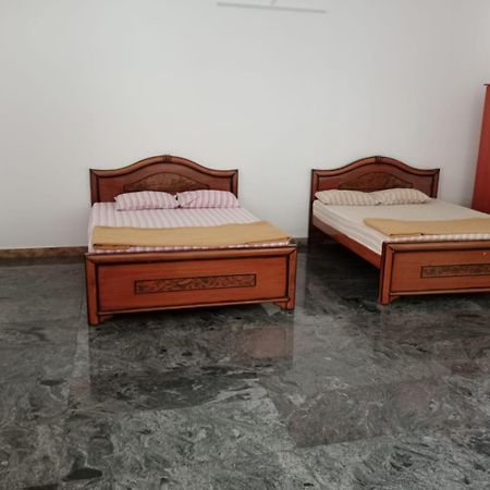 Urc Lodge Perundurai Екстериор снимка