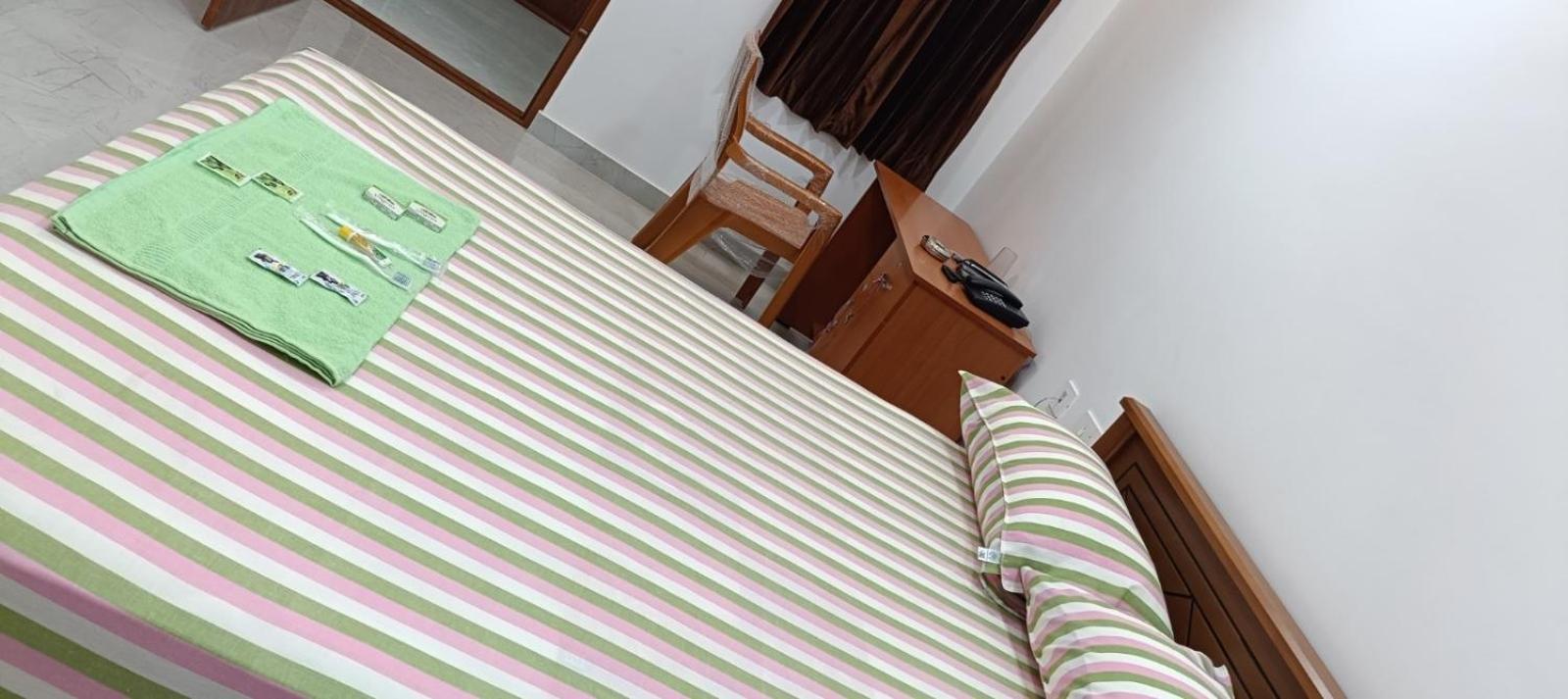 Urc Lodge Perundurai Стая снимка