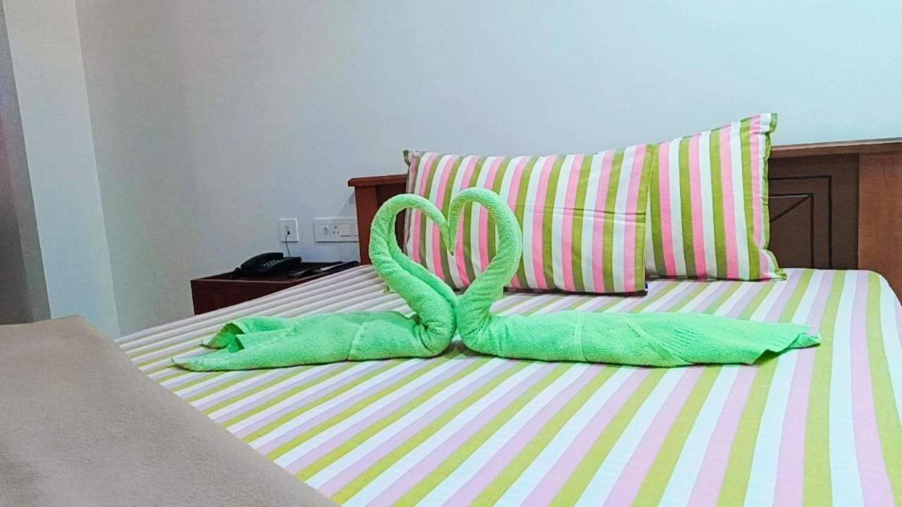 Urc Lodge Perundurai Екстериор снимка